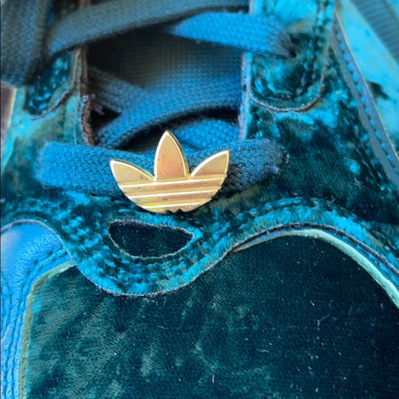 Adidas Emerald Green Velvet Sneakers 10.5 - Picture 15 of 16